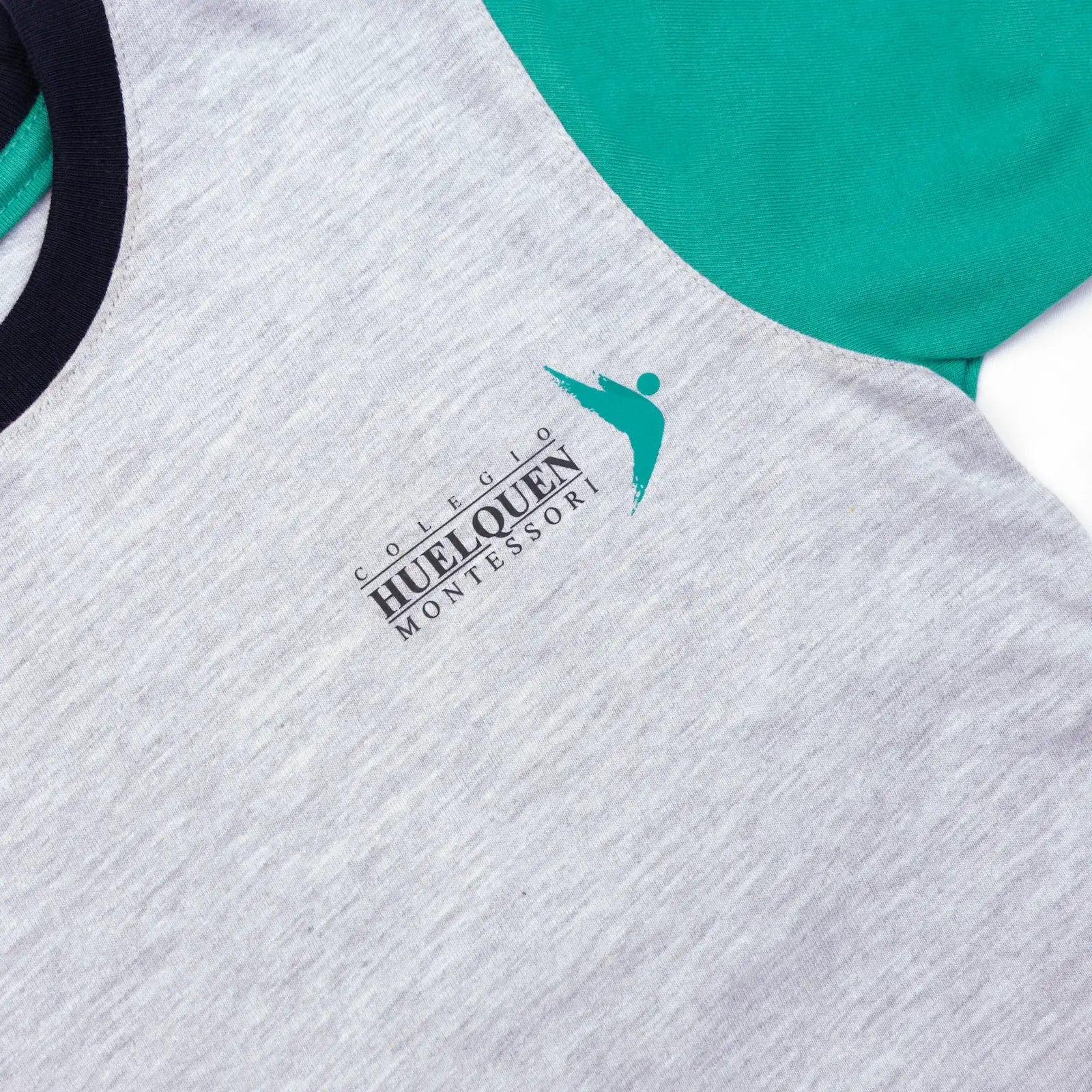 Polera manga corta Niña - Uniformes Colegio Huelquén Montessori